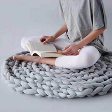 Load image into Gallery viewer, Knit Round Mat