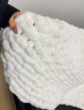 Load image into Gallery viewer, Chunky Knit Blanket
